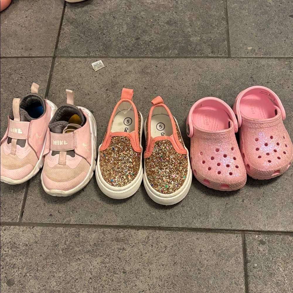 CROCS Pink Kids Clogs